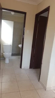 SLOVOVILLE-HOUSE:1 BEDROOM,1 BATHROOM, OPEN PLAN KITCHEN &amp; LOUNGE DINING ROOM