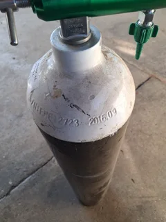 Home Oxygen Bottle complete with Regulator