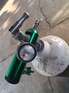 Home Oxygen Bottle complete with Regulator