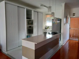 1& Half Bedroom for sale in Musgrave