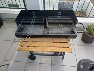 Multi Level Braai Stand with extra clamp grids