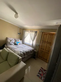 A room with an en-suite to rent