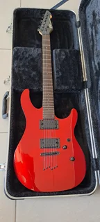 Peavey Predator Plus Guitar with case