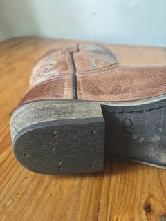 Women’s Genuine Leather Cowboy Boots – Size 9 (US) / 7 (UK/SA)