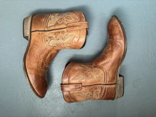 Women’s Genuine Leather Cowboy Boots – Size 9 (US) / 7 (UK/SA)