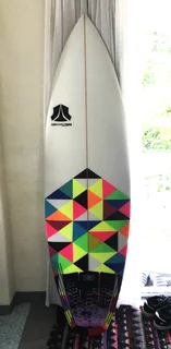 *SALE* Surfboard 5’10” Alessandro Pierre “Diamond Fox” & FCS II Fins (Great condition)