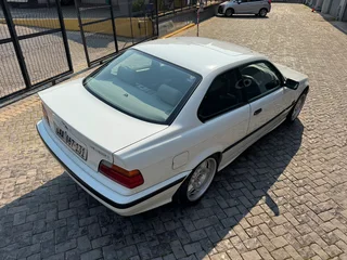 1994 BMW 325i E36 Coupe