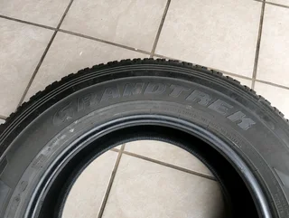 2 x Dunlop tyres