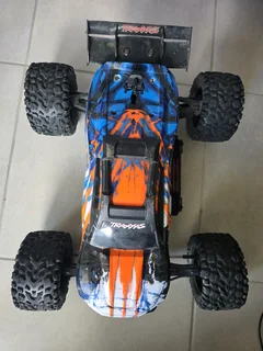 Traxxas 1/10 E-Revo VXL 2.0 RTR 4WD Electric 6S Monster Truck