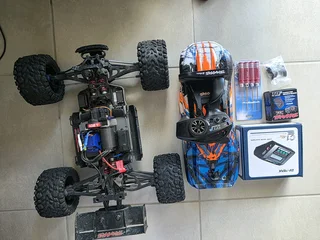 Traxxas 1/10 E-Revo VXL 2.0 RTR 4WD Electric 6S Monster Truck
