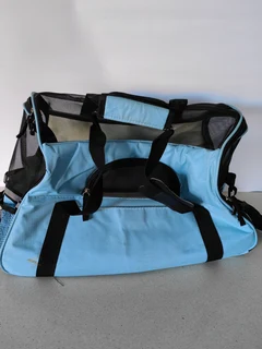 Pet carrier bag