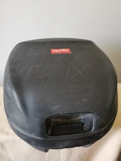Aprilia top box