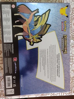 Pokemon Celebrations - Deluxe Pin Collection box