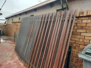 Palisades Fencing x2