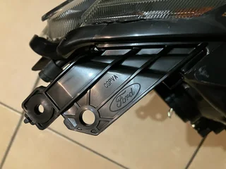 Ford Ranger T6 headlight (Left)