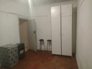 Outside room with own kitchen Section in klipkop Parow R3500