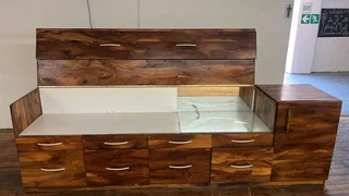 Wild Olive Dinning Table Set