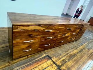 Wild Olive Dinning Table Set