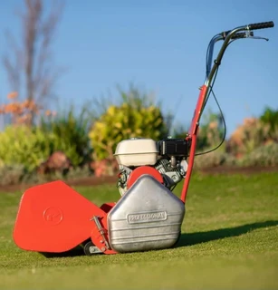 Lawn mower self driver