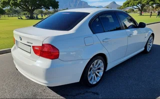 2011 BMW 3 Series Sedan