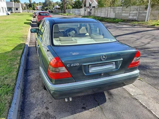 1997 Mercedes-Benz C-Class Sedan C220 Automatic For Sale