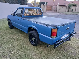 Ford courier
