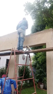 I do bricklaying,plastering,tiling,painting,paving