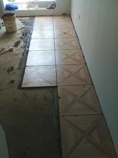 I do bricklaying,plastering,tiling,painting,paving