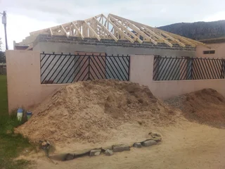 I do bricklaying plastering tiling paving and painting