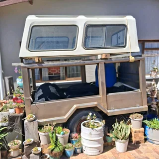 Camping trailer
