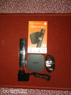 XIAOMI TV BOX S (2nd Gen). And Ultra HD high speed cable. Both in new condition. Both for R850.