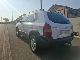 Huyndai Tucson 2liter Petrol R47900 Not Negotiable Contact 0828990430