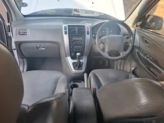 HUYNDAI TUCSON 2LITER PETROL R47900 NOT NEGOTIABLE CONTACT 0828990430
