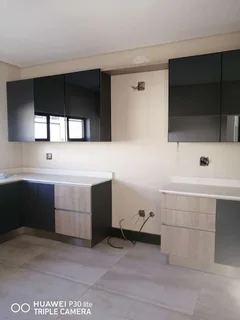 carpenter- we are looking for carpentry work  0719564559
