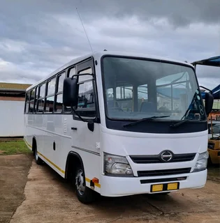 2013 Toyota Hino 300 33 Seater Bus