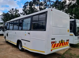 2013 TOYOTA HINO 300 33 SEATER BUS
