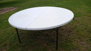 1.8 Round 10 Seater Tables