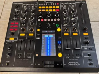Pioneer DJM 2000 for sale. Immaculate condition