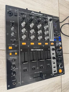 Pioneer DJM 750 for sale. Excellent condition