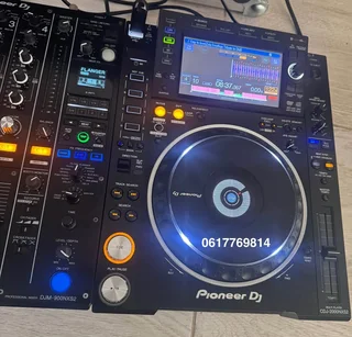 Pioneer CDJ 2000nxs2 pair &amp; DJM 900nxs2 for SALE or SWOP. Excellent condition