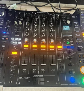 Pioneer CDJ 2000nxs2 pair &amp; DJM 900nxs2 for SALE or SWOP. Excellent condition