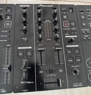 Pioneer CDJ 350 pair &amp; DJM 350. Excellent condition