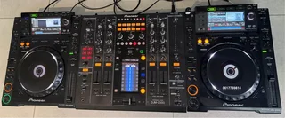 Pioneer CDJ 2000 & DJM 2000 set for sale. Excellent condition