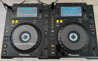 Pioneer CDJ 900 nexus pair for SALE OR SWOP. Immaculate condition