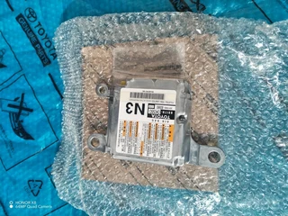 Toyota Hilux GD6 airbag module R2000