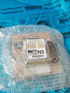 Toyota Hilux GD6 airbag module R2000