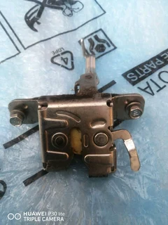 Toyota etios hatch bootlock mechanism R300