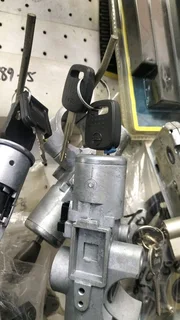 Nissan np300 ignition R950