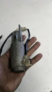 Toyota camry ignition R850 barel only