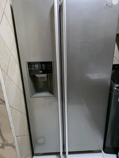 Lg Fridge Freezer with ice & water dispenser